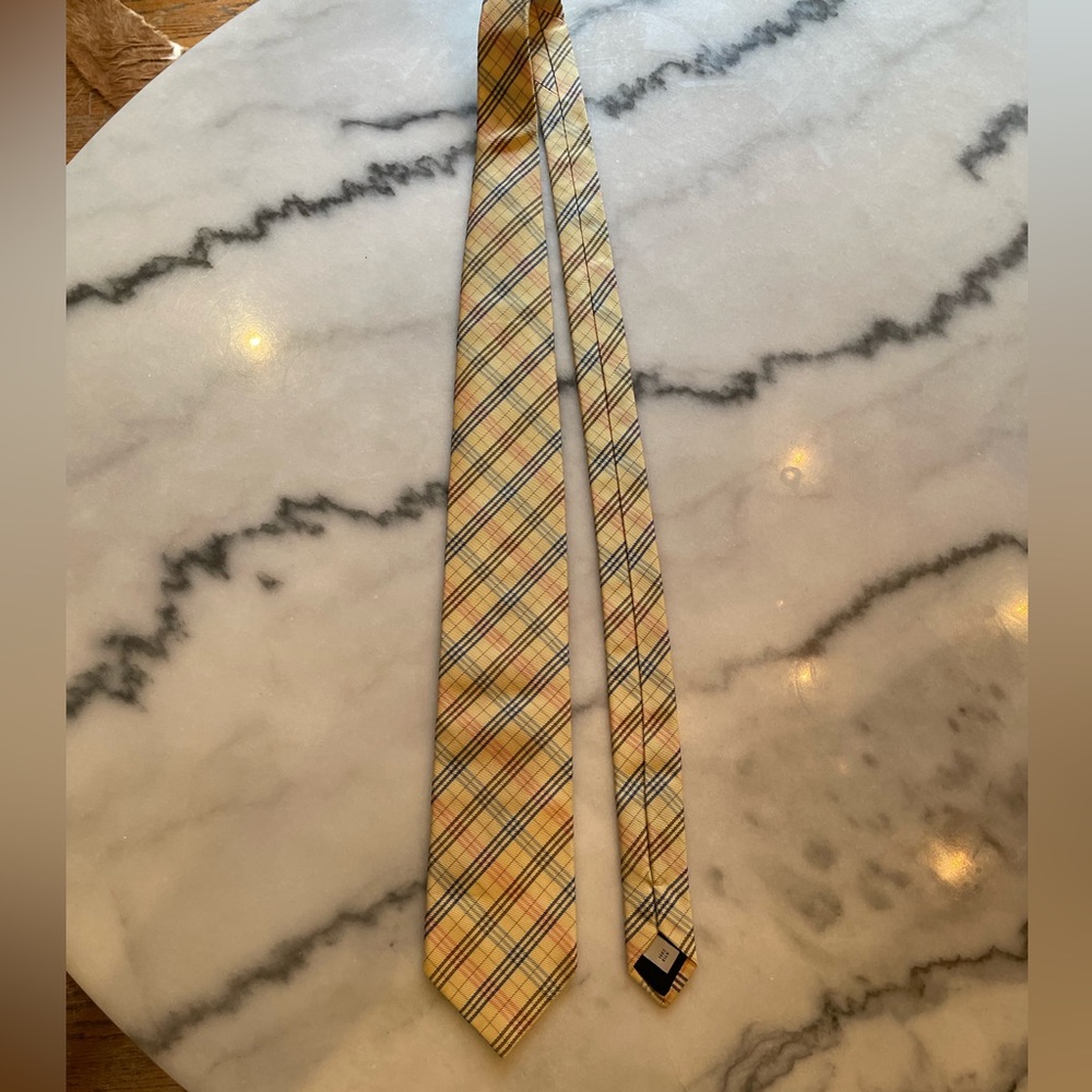 Burberry tie